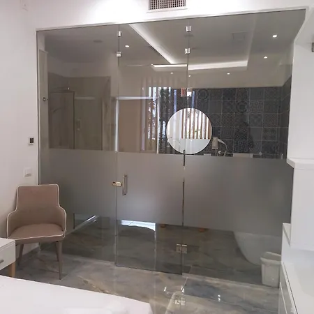 Hotel Jonium 4*