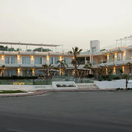 Jonium - Amazing Sea View And Swimming Pool Hotel