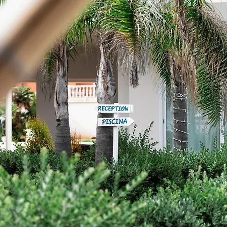 Jonium - Amazing Sea View And Swimming Pool 4*